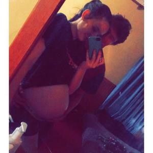 Meet your Posher, Claire